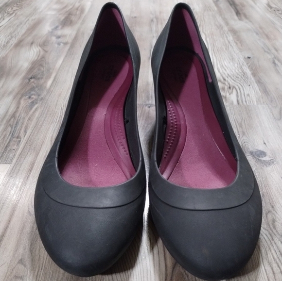 Crocs Lina Black Slip On Wedges Women's Size 10 - Picture 2 of 5
